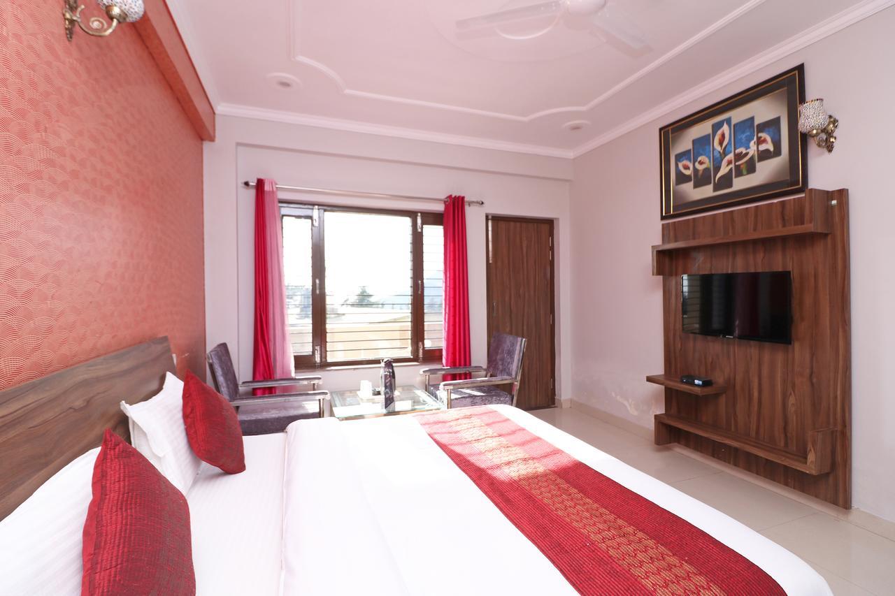 Hôtel Oyo 11877 Royal Residency à New Tehri Extérieur photo