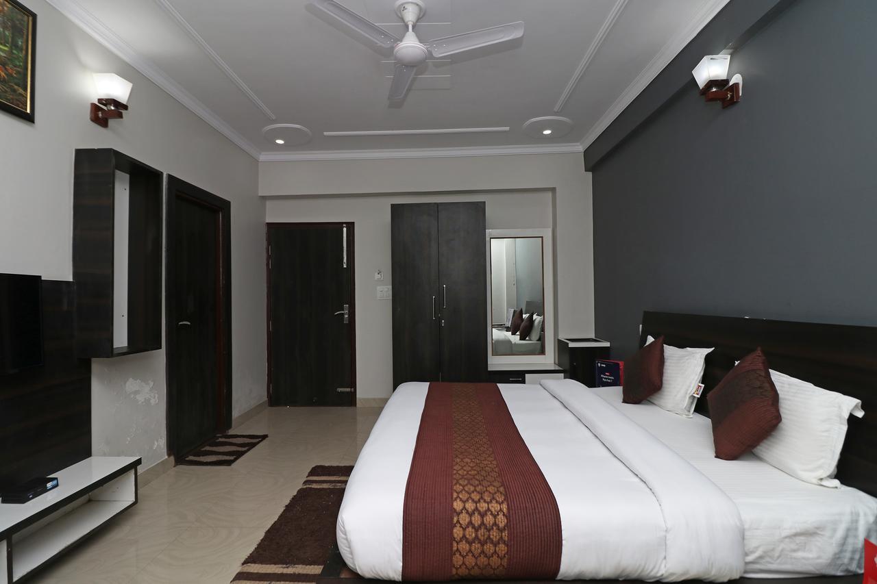 Hôtel Oyo 11877 Royal Residency à New Tehri Extérieur photo