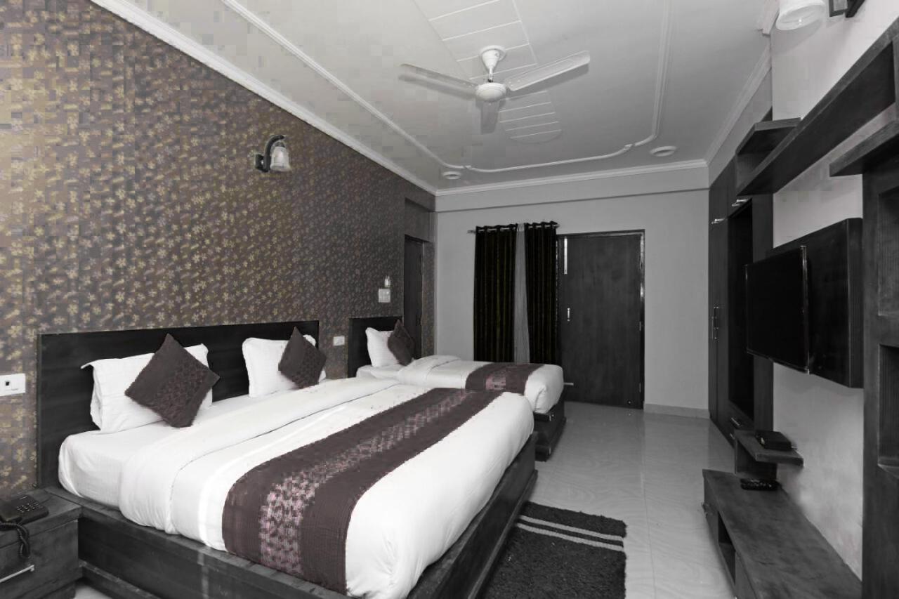 Hôtel Oyo 11877 Royal Residency à New Tehri Extérieur photo
